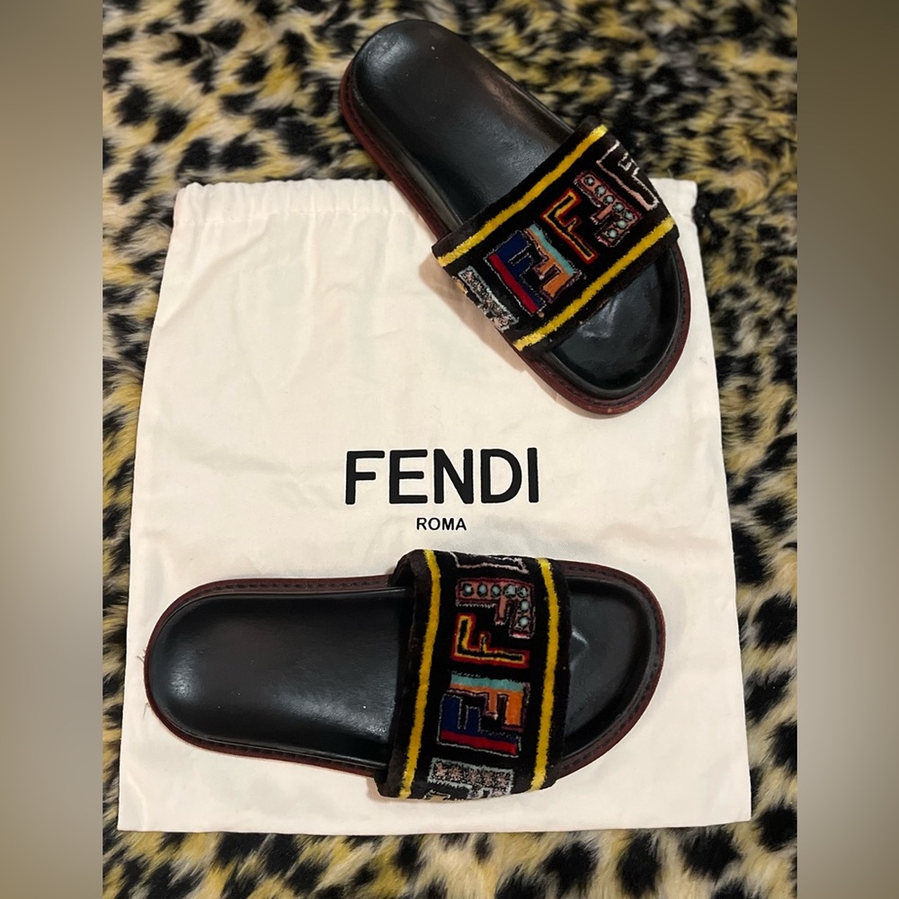 Fendi velvet slides🔥🔥🔥